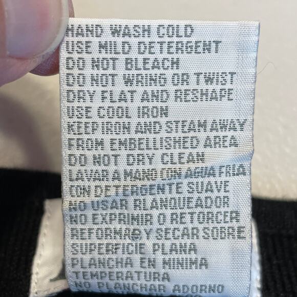 R&K Originals Black Knit Red Floral Embroidered Short Sleeve Cardigan 14 - Picture 9 of 9